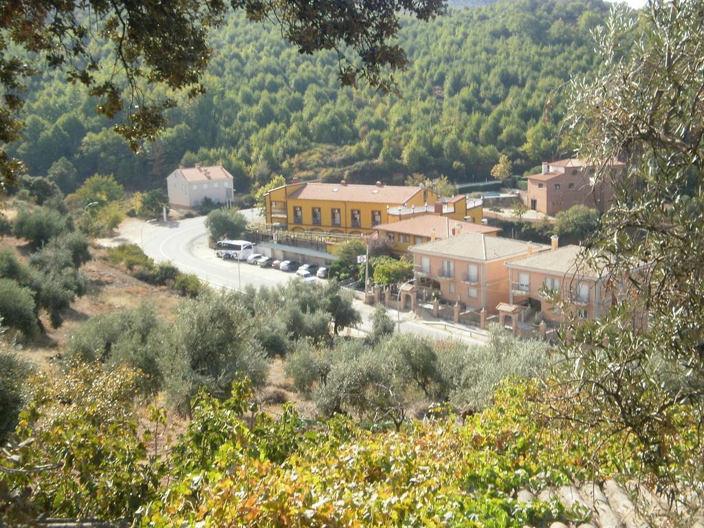 Hostal Restaurante Solaire Castañar de Ibor Exterior foto